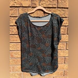 ▪️ 4/$25- Color Floral Print Scoopneck Top
